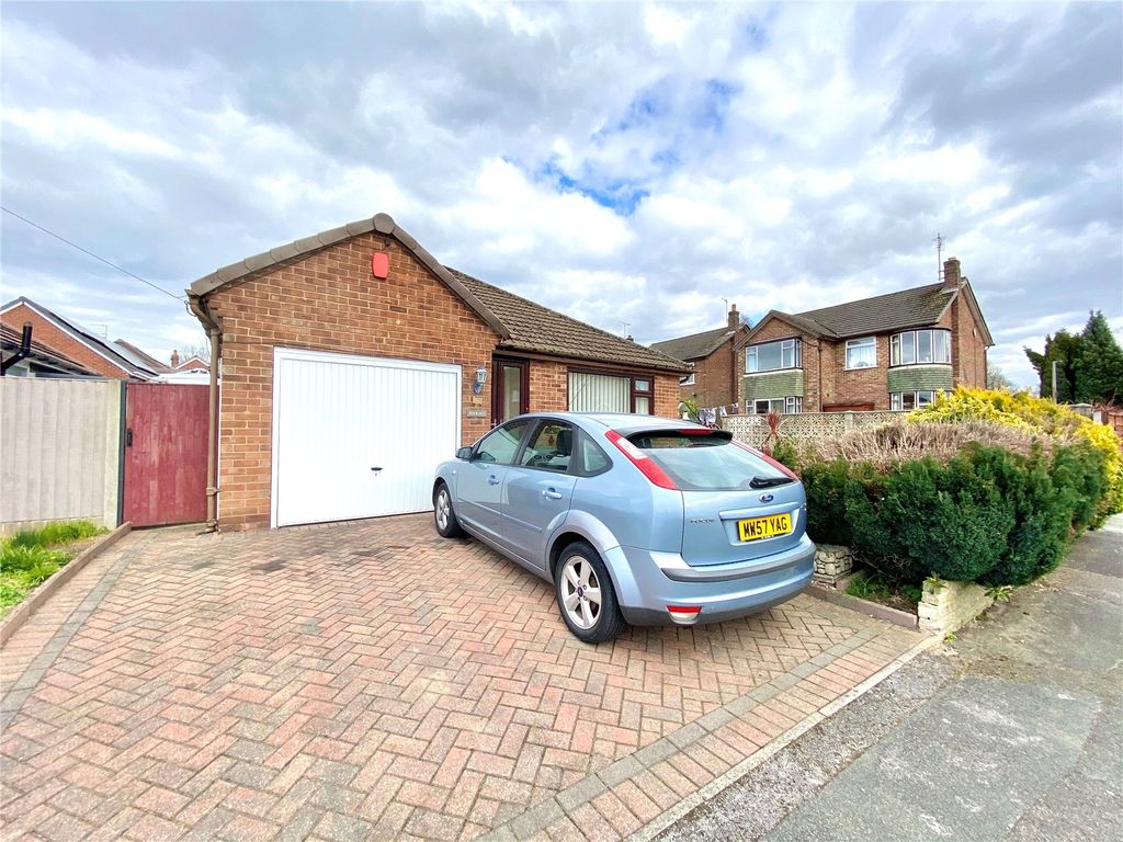 3 bed detached bungalow for sale in Cromar Road, Hazel Grove, Stockport