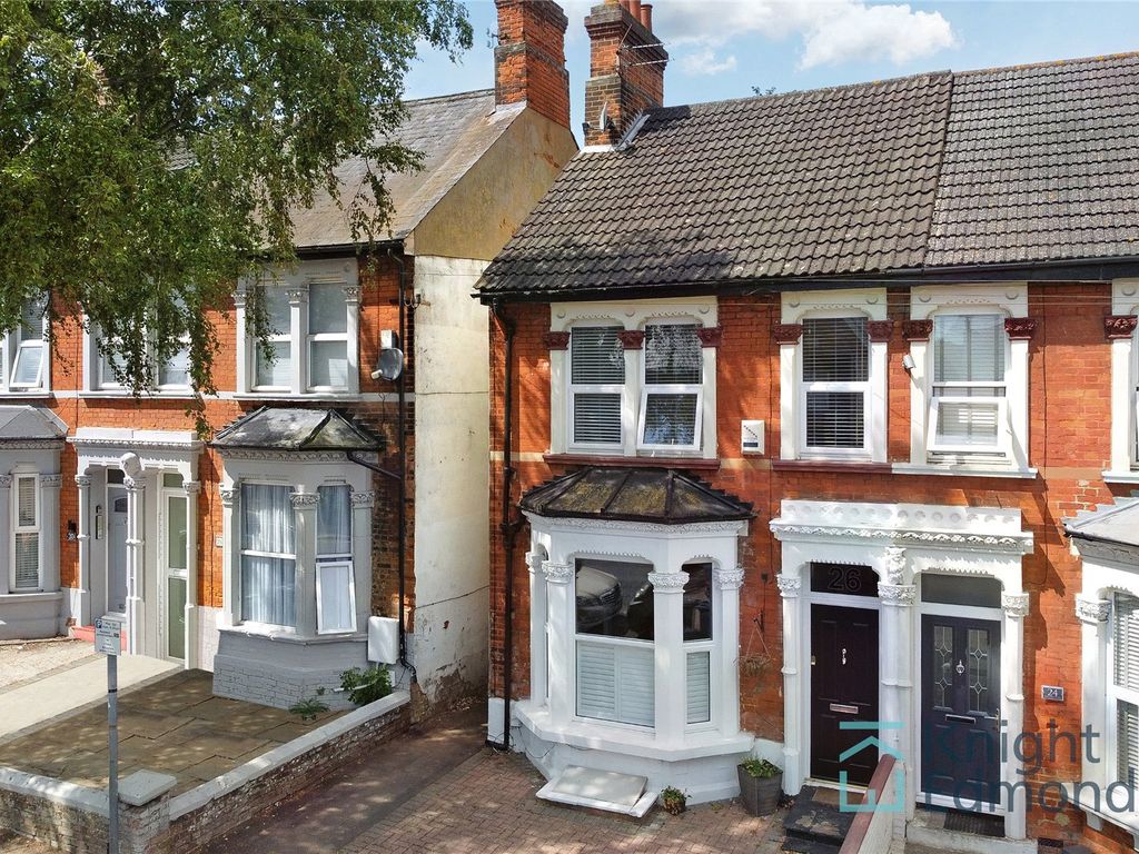 4 bed detached house for sale in Hastings Road, Maidstone, Kent ME15