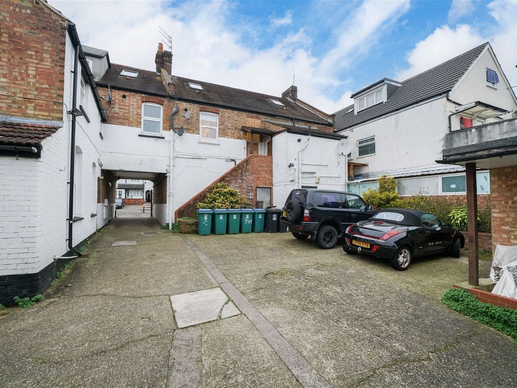 3 bed flat for sale in St. Albans Road, Watford WD24, £300,000 Zoopla