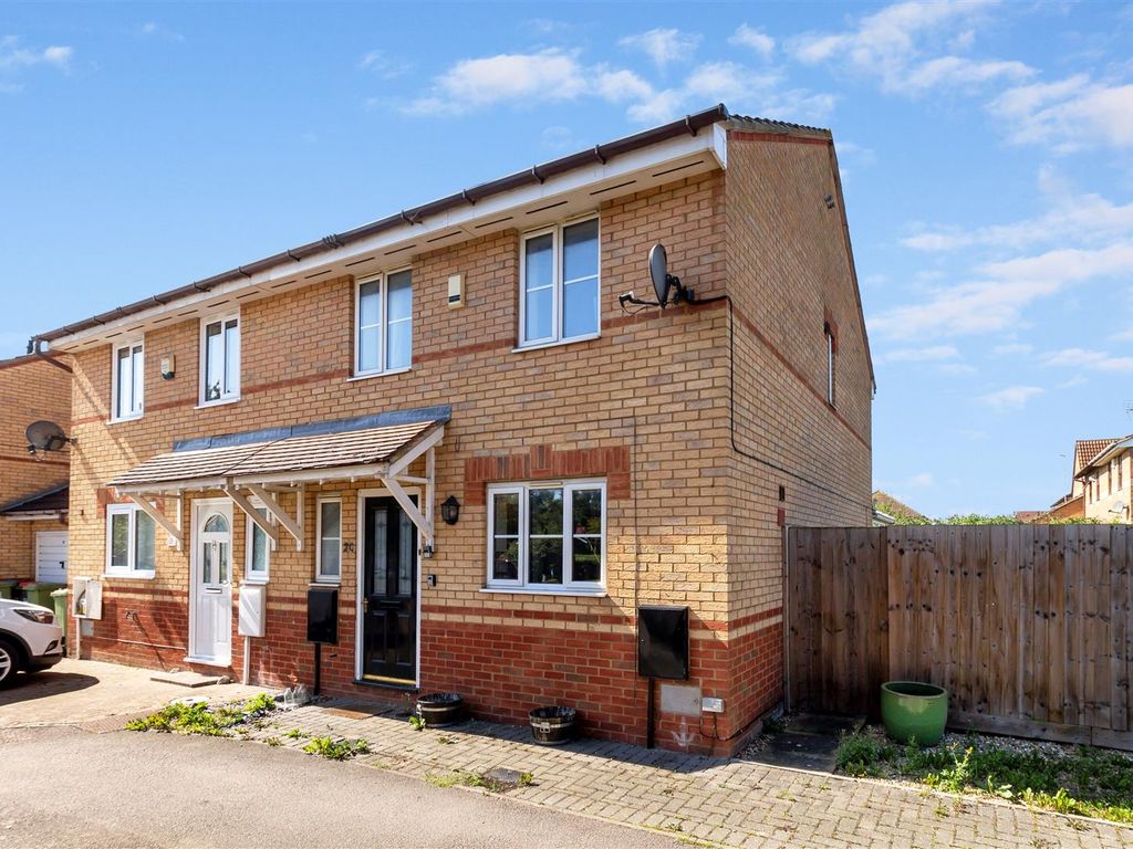 3 bed property for sale in Lindisfarne Drive, Monkston, Milton Keynes