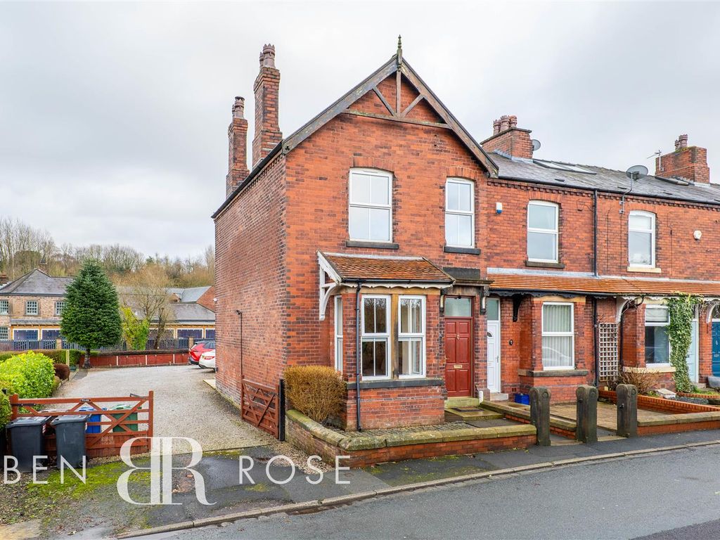 3 bed end terrace house for sale in Moss Lane, WhittleLeWoods