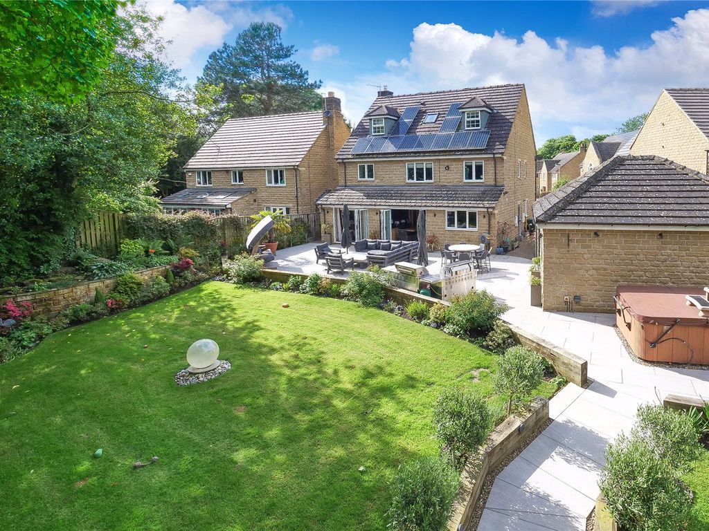 6 bed detached house for sale in Hollin Head, Baildon, Shipley, West