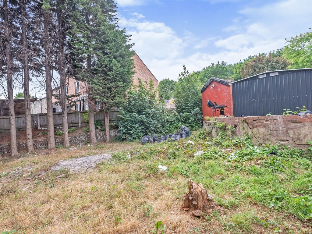 Red Doles Road, Fartown, Huddersfield HD2