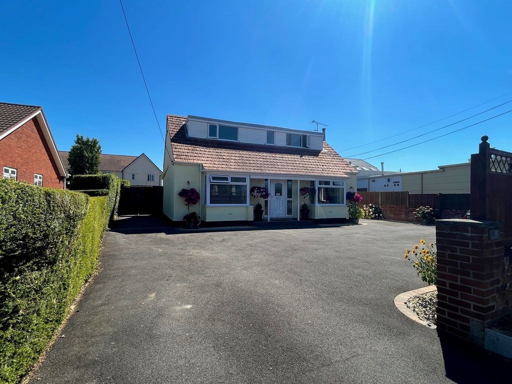 4 bed detached bungalow for sale in Bridgwater Road, Bathpool, Taunton