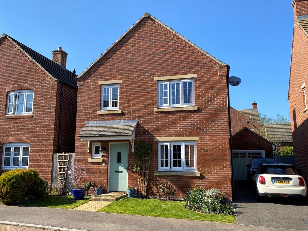 4 bed detached house for sale in Roman View, Deanshanger, Milton Keynes