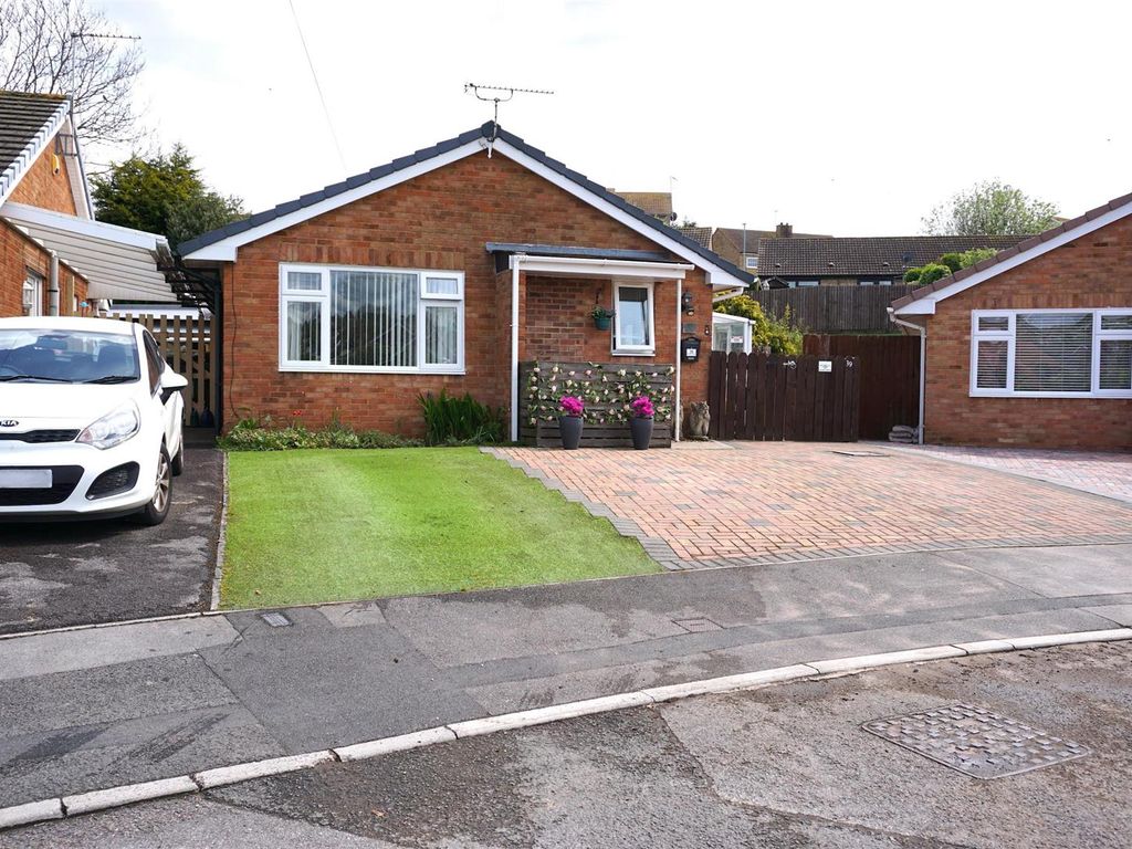 2 bed detached bungalow for sale in Wyebank Way, Tutshill, Chepstow