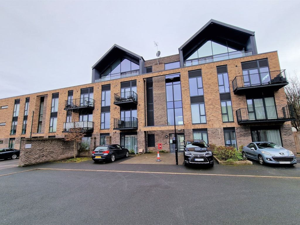 2 bed flat for sale in Etchells Road, West Timperley, Altrincham WA14