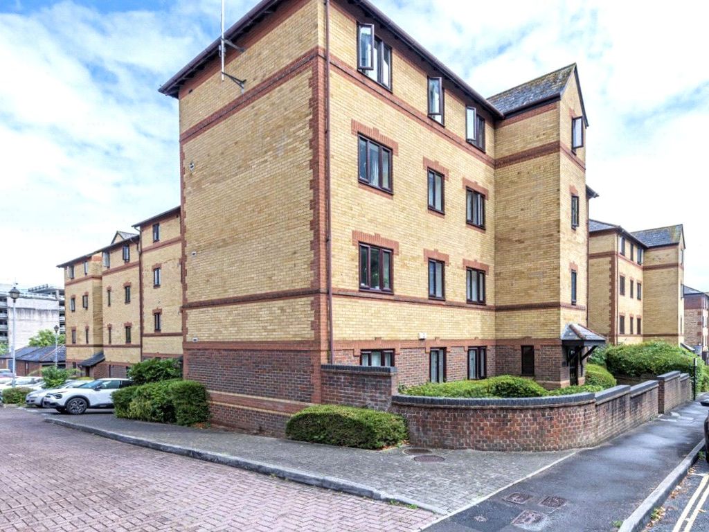 1 bed flat to rent in Caslon Court, Somerset Street, Redcliffe, Bristol