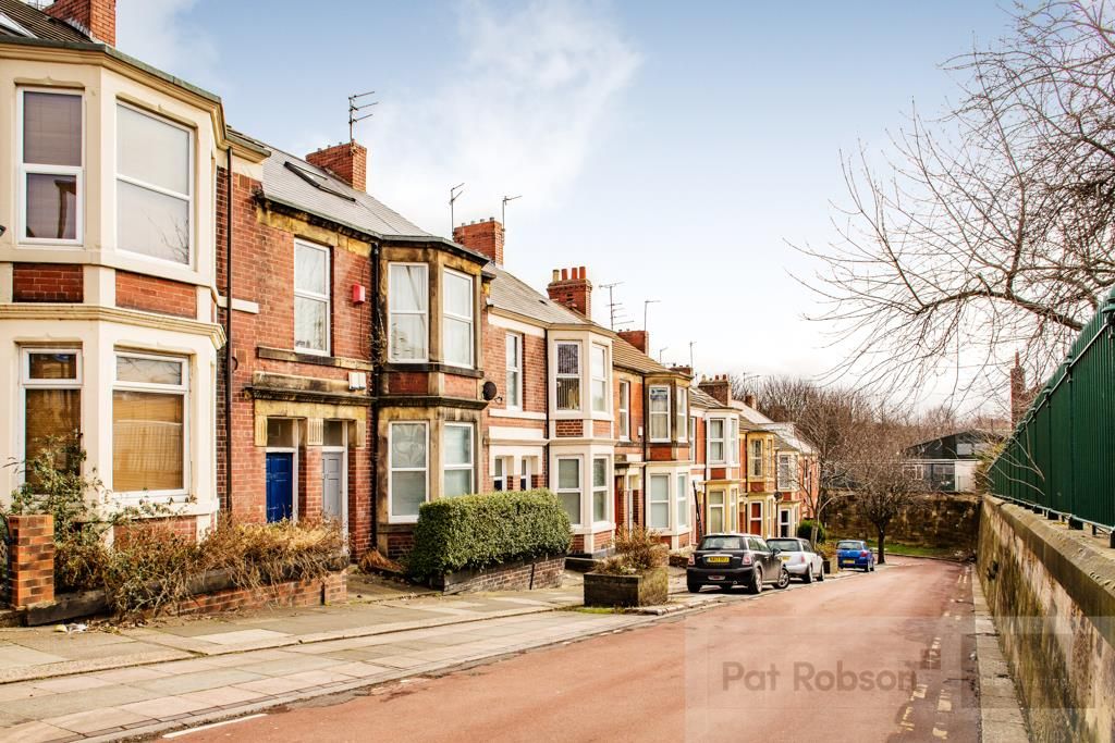 2 bed flat for sale in Starbeck Avenue, Sandyford, Newcastle Upon Tyne