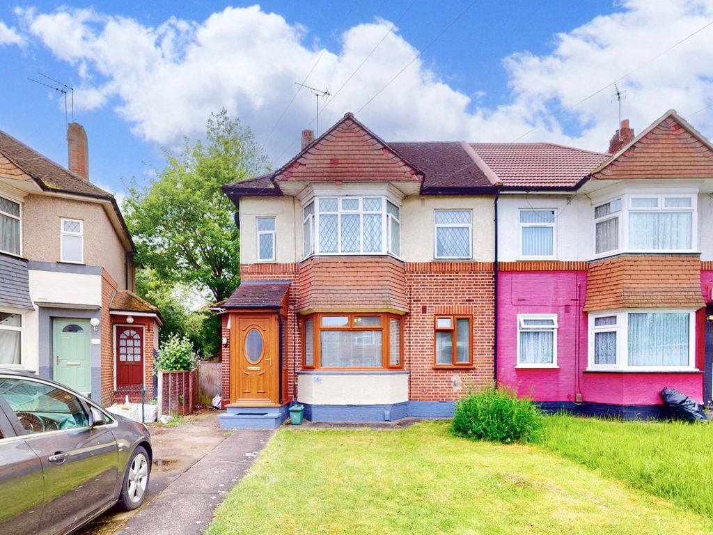 2 bed for sale in Avon Close, Hayes UB4, £325,000 Zoopla