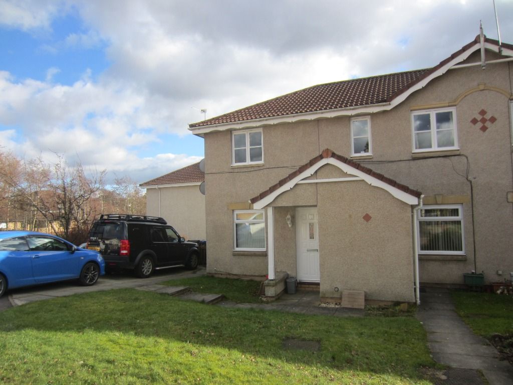 2 bed flat to rent in Castle Place, Gorebridge, Midlothian EH23, £900