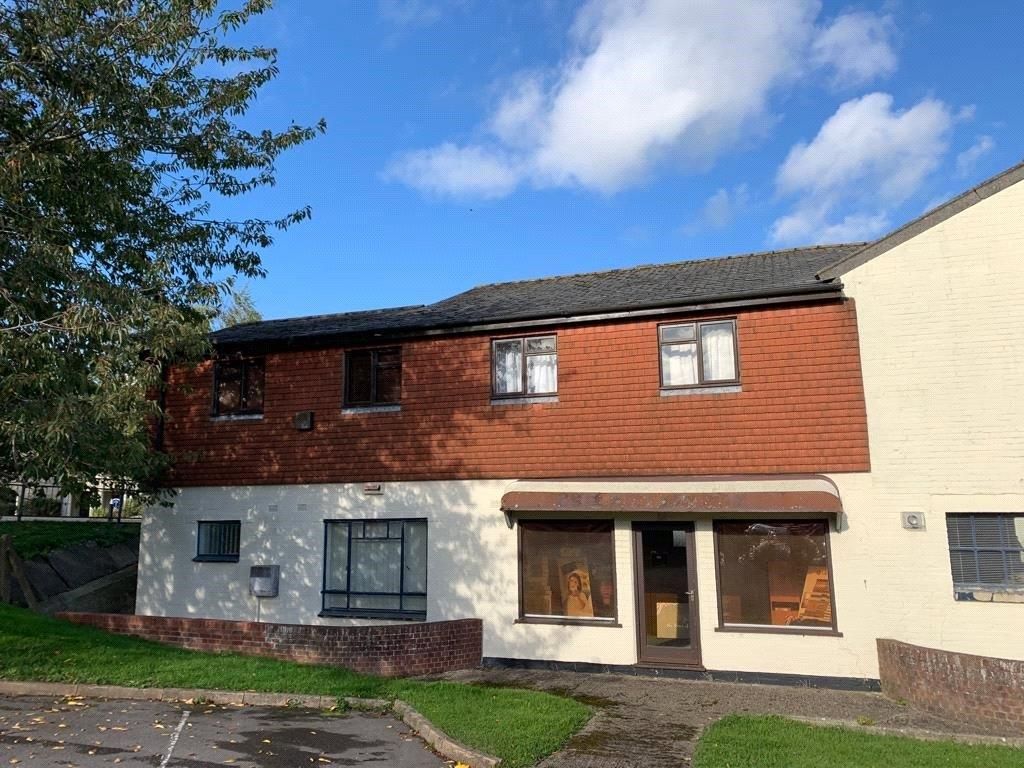 2 bed flat to rent in The Granary, Station Road, Sturminster Newton