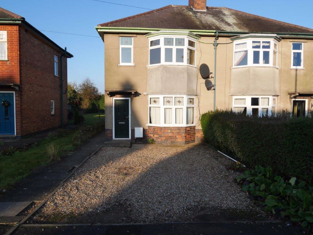 3 bed semidetached house to rent in Lychgate Lane, Burbage, Leicester