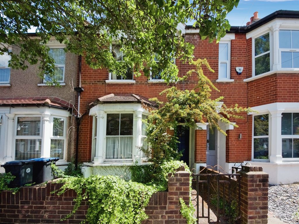 3 bed detached house for sale in Clive Road, Enfield EN1 Zoopla