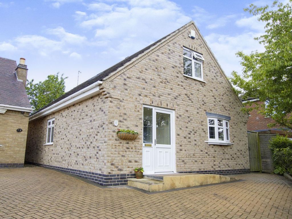 3 bed detached house for sale in Main Street, Newbold Verdon LE9 Zoopla