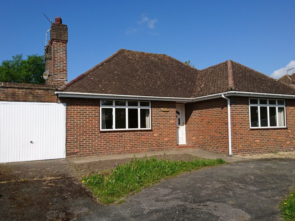 4 bed bungalow to rent in Crouch House Road, Edenbridge TN8 Zoopla