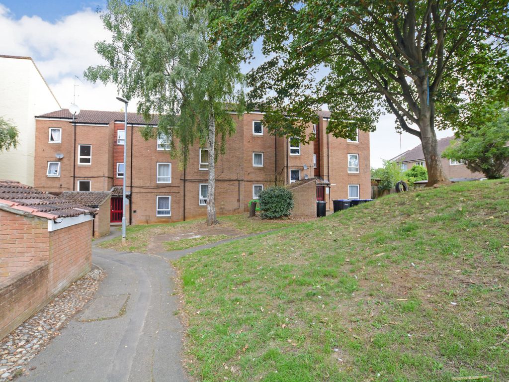 Merrydale Square, Northampton NN3  