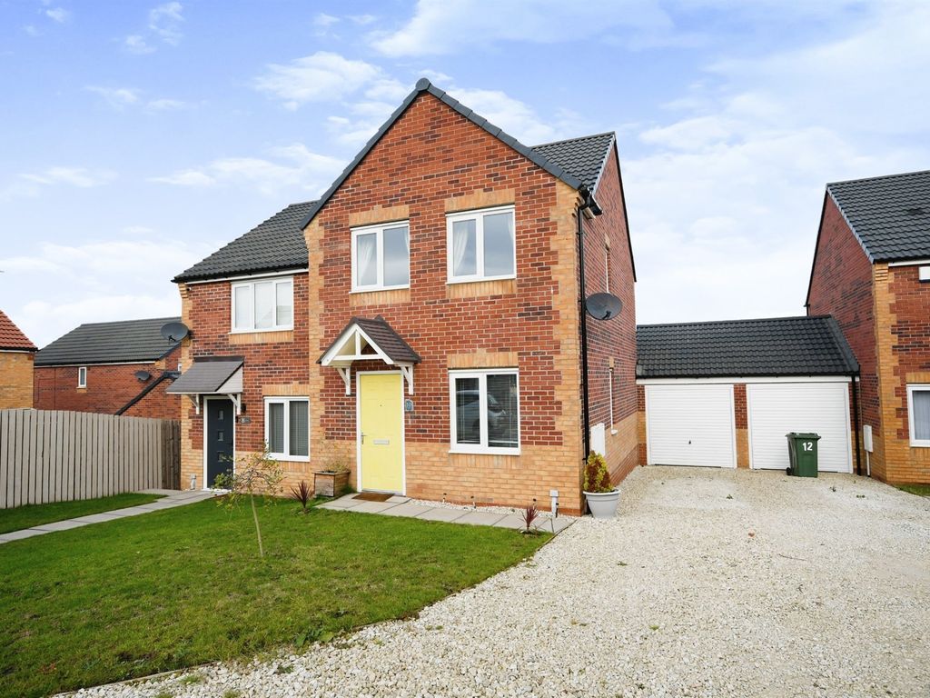 3 bed semidetached house for sale in Masefield Way, Holmewood