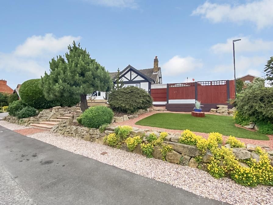 4 bed detached bungalow for sale in Meynell Street, Church Gresley