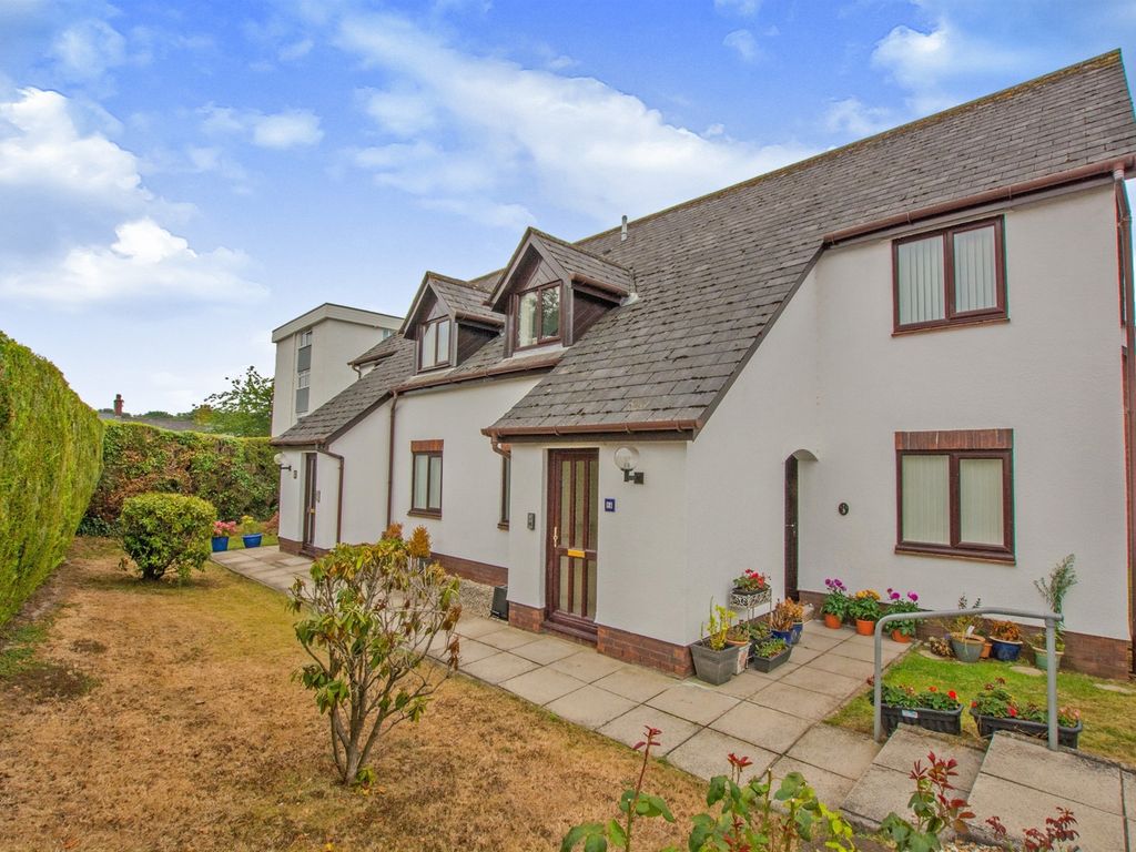 2 bed flat for sale in Rose Gardens, Croesyceiliog, Cwmbran NP44 Zoopla