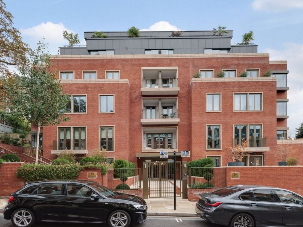 New End, Hampstead Village, London NW3  