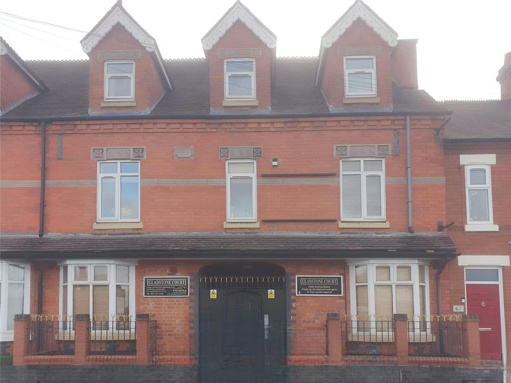 1 bed flat to rent in Regent Street, Nuneaton, Warwickshire CV11, £700