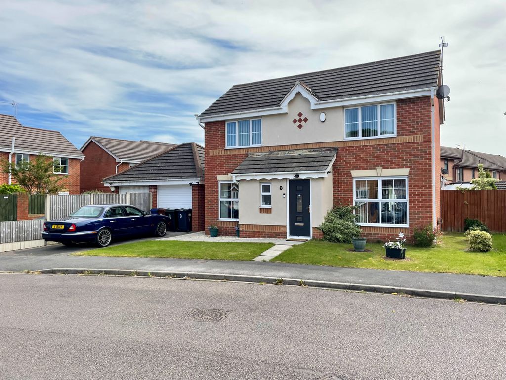 3 bed detached house for sale in Millmoor Road, Wombwell, Barnsley S73