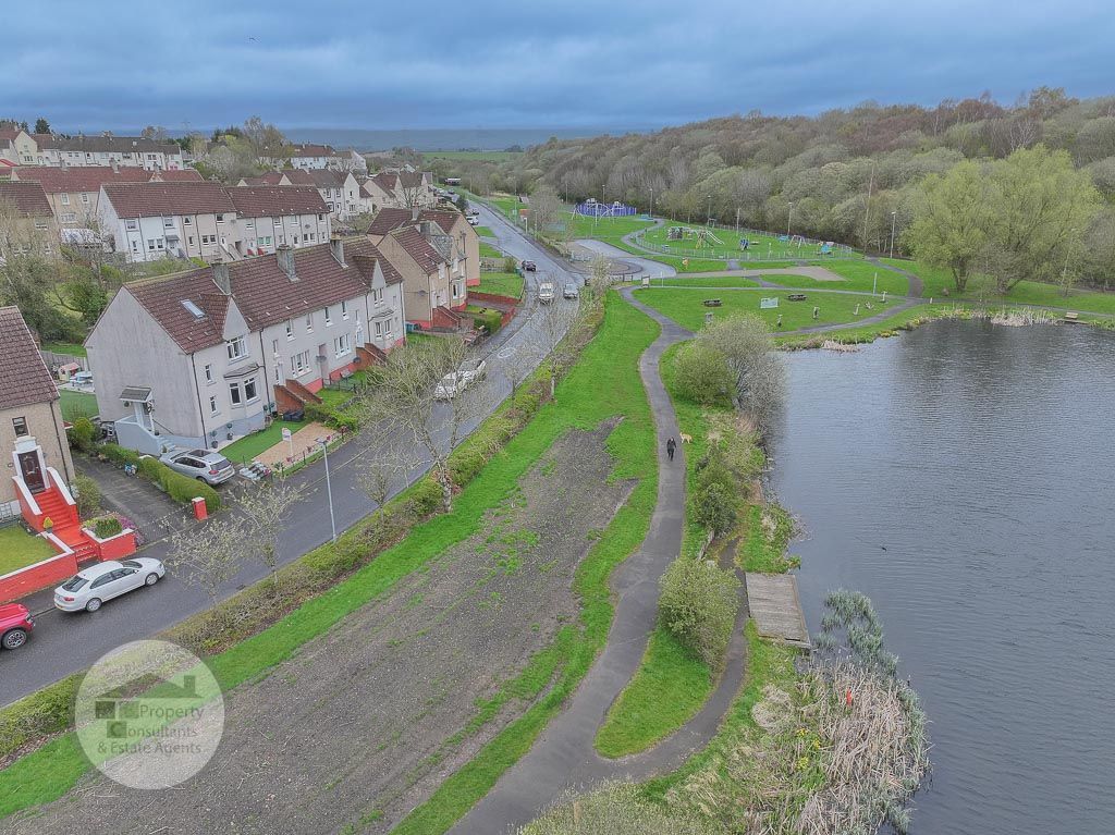 4 bed terraced house for sale in Marnoch Drive, Glenboig, Coatbridge