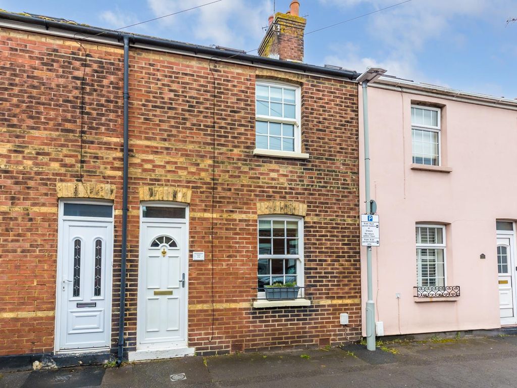 3 bed terraced house to rent in Stanley Road, Poole BH15, £1,400 pcm