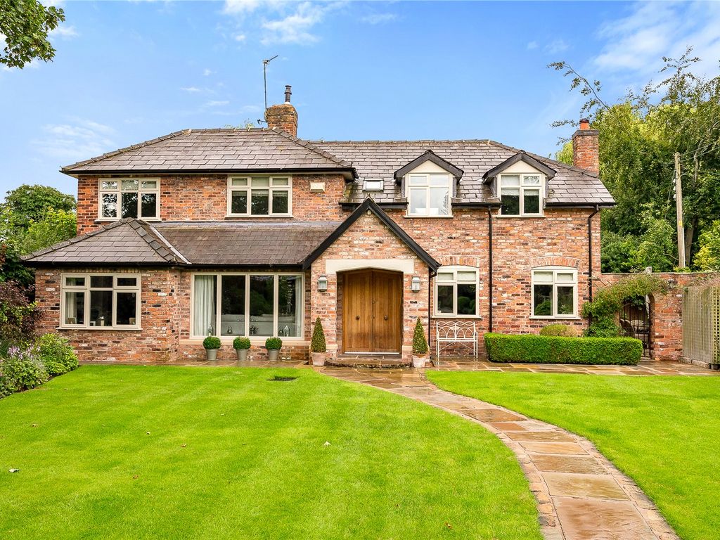 4 bed detached house for sale in Beswicks Lane, Alderley Edge, Cheshire
