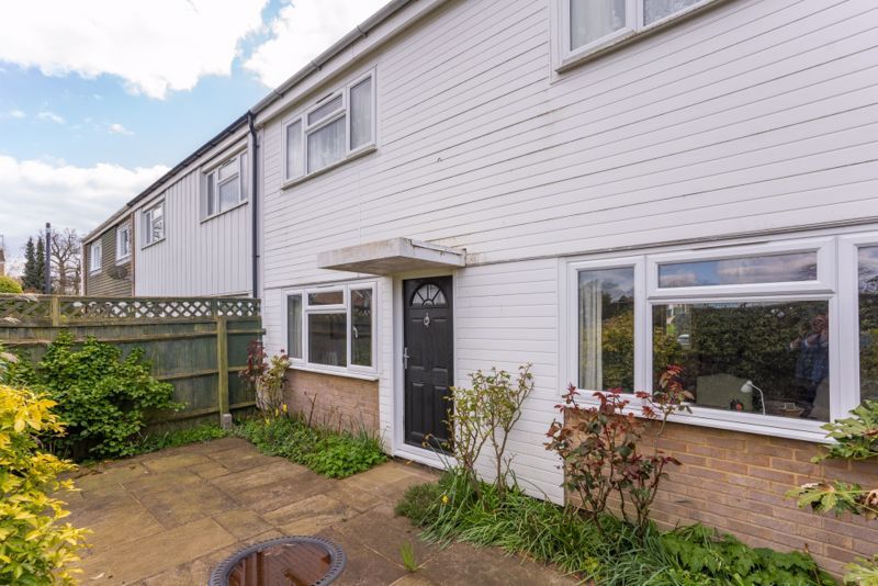 3 bed terraced house for sale in Thorne Road, Lane End, High