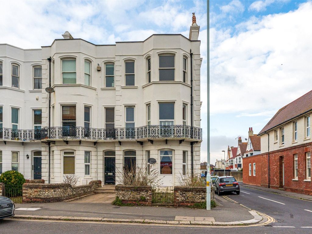2 bed flat for sale in Brighton Road, Worthing, West Sussex BN11, £