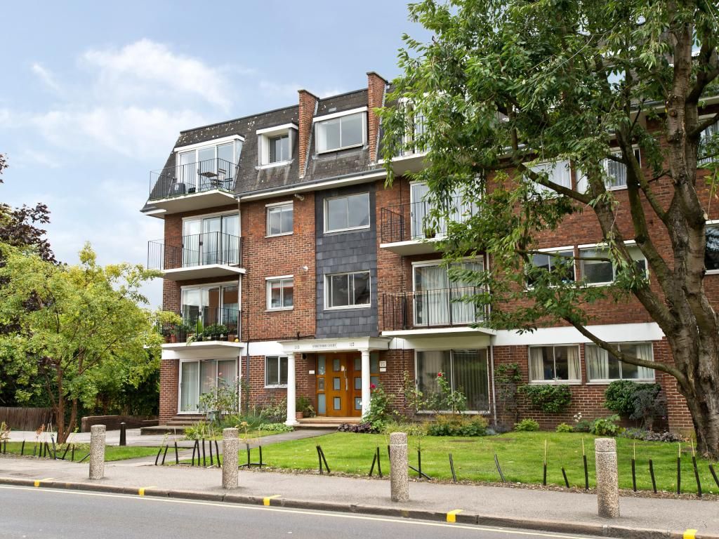 Studio to rent in Stretford Court, 110 Worple Road, London SW19 Zoopla