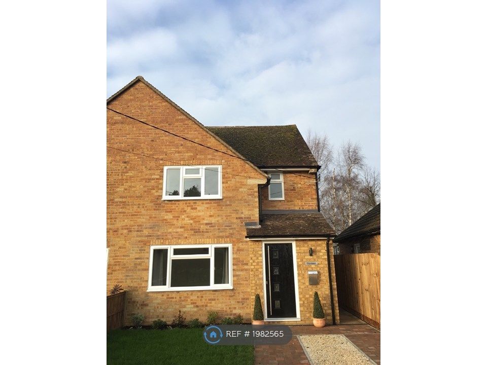 3 bed semidetached house to rent in Silver Street, Leighton Buzzard LU7, £1,500 pcm Zoopla