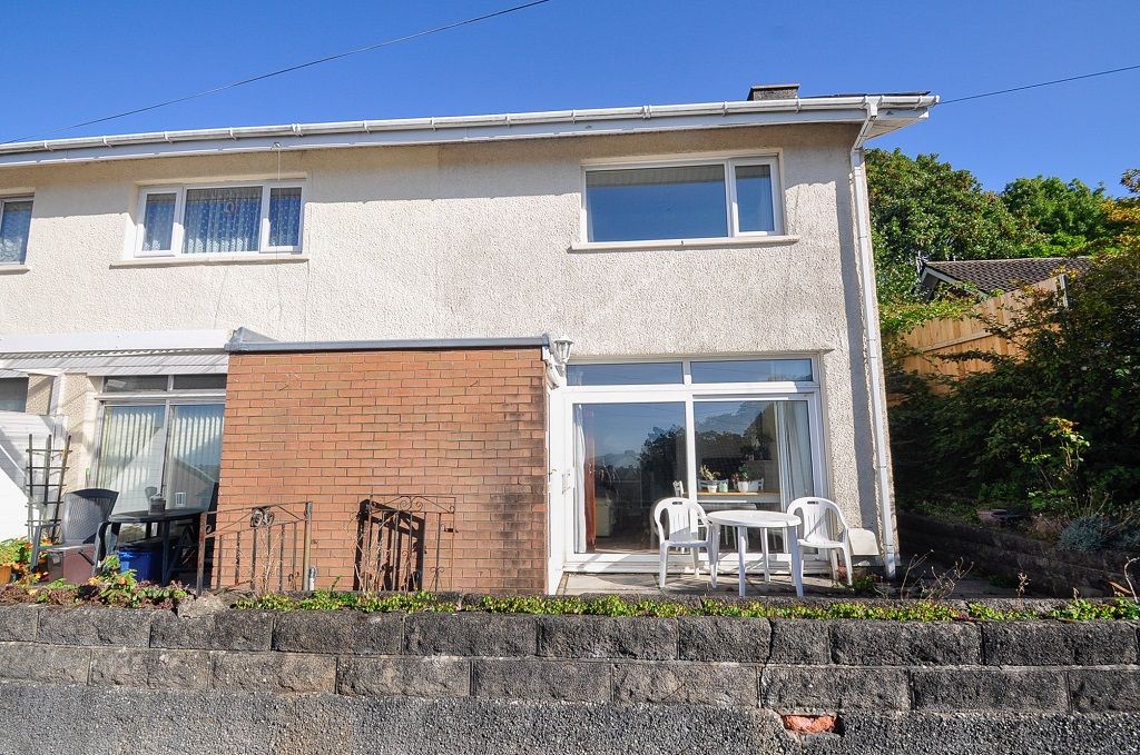 3 bed end terrace house for sale in Crescent Court, Newport NP19 Zoopla