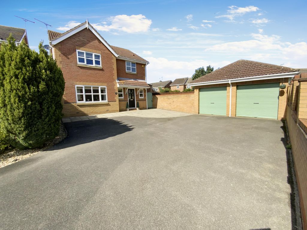 4 bed detached house for sale in Bakewell Mews, North Hykeham, Lincoln