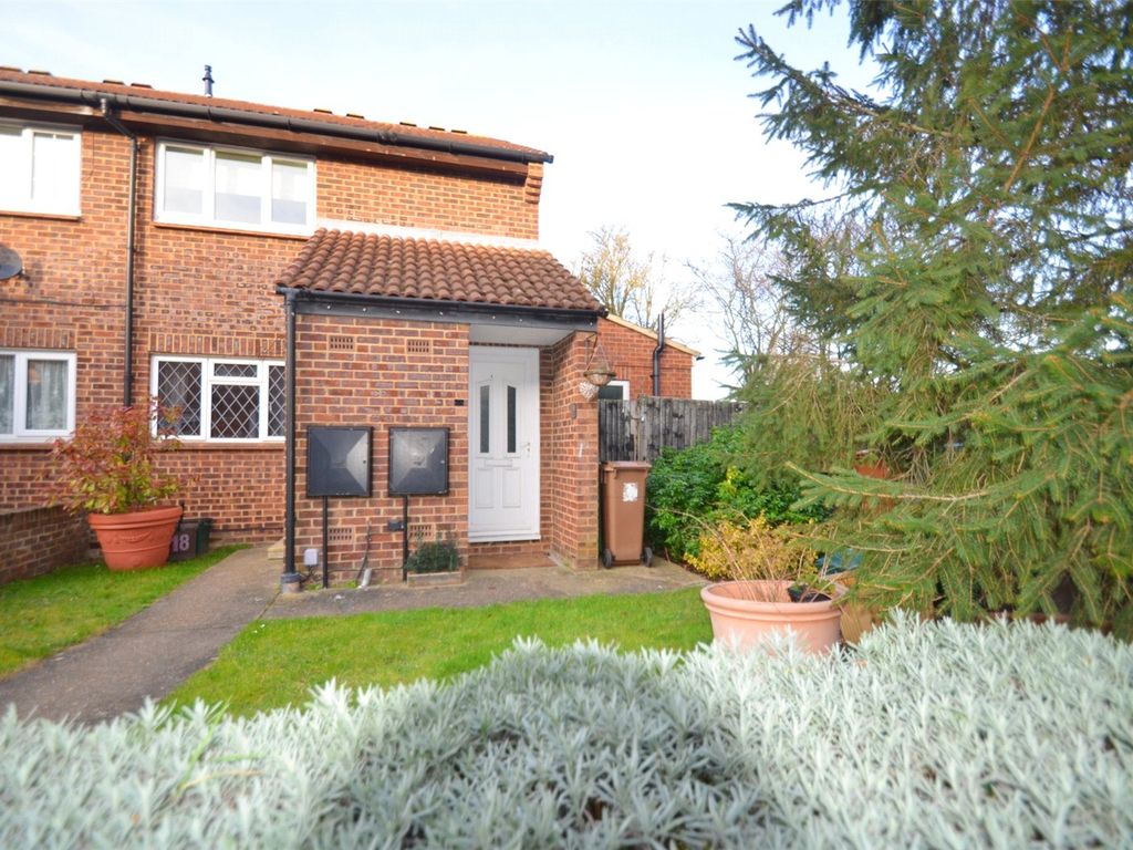 1 bed to rent in Mariette Way, Wallington, Surrey SM6, £