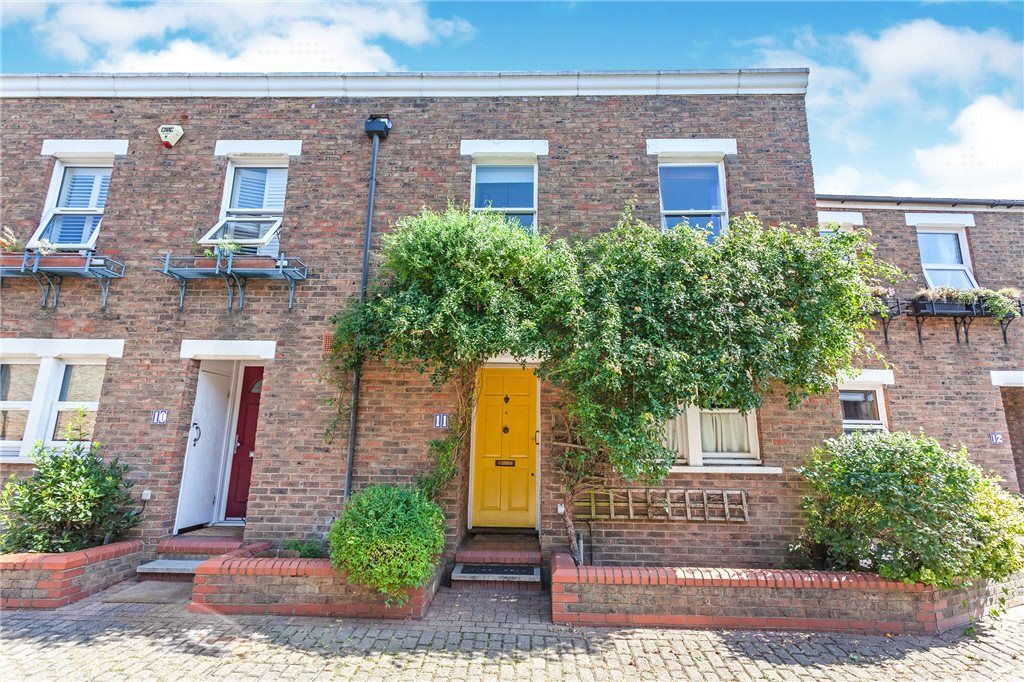 3 bed terraced house to rent in Chichester Mews, London SE27 Zoopla