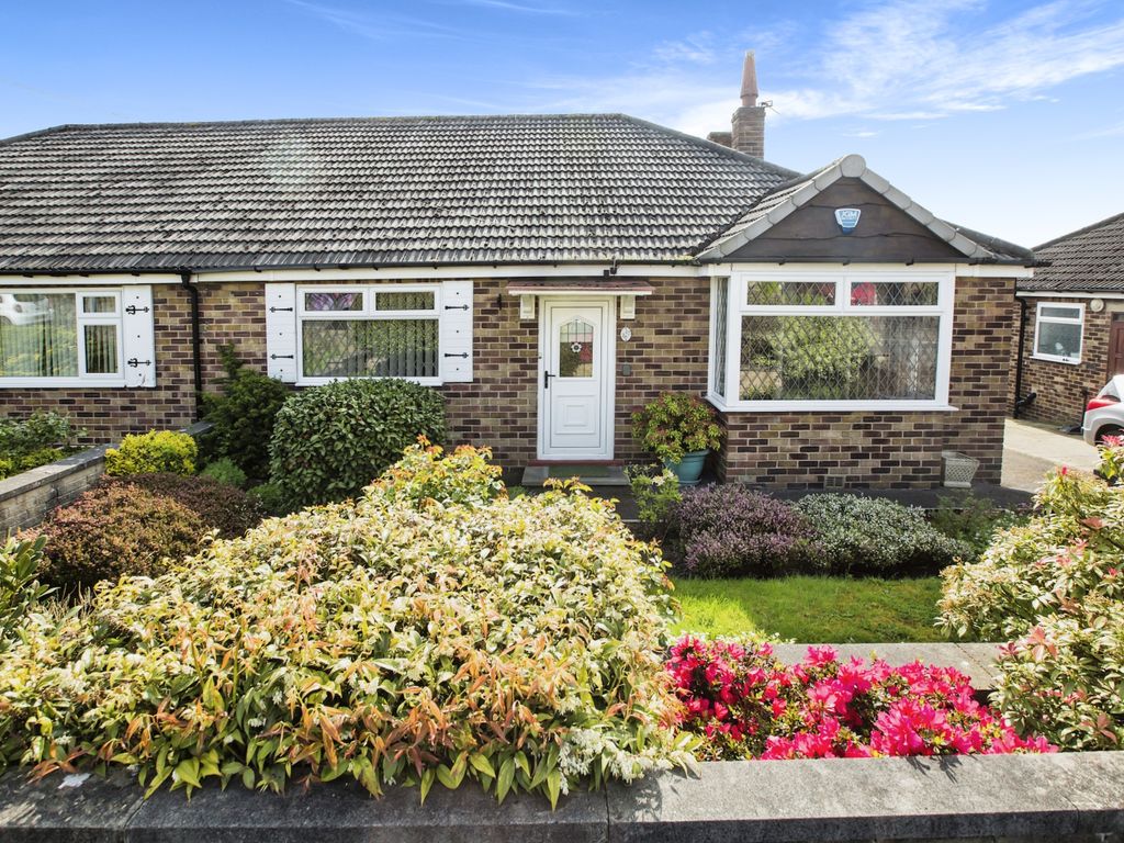 3 bed bungalow for sale in Cornwall Crescent, Brighouse, West Yorkshire