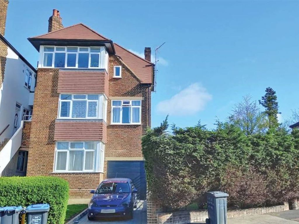 1 bed flat for sale in Flat 30 Mountaire Court, Highfield Avenue