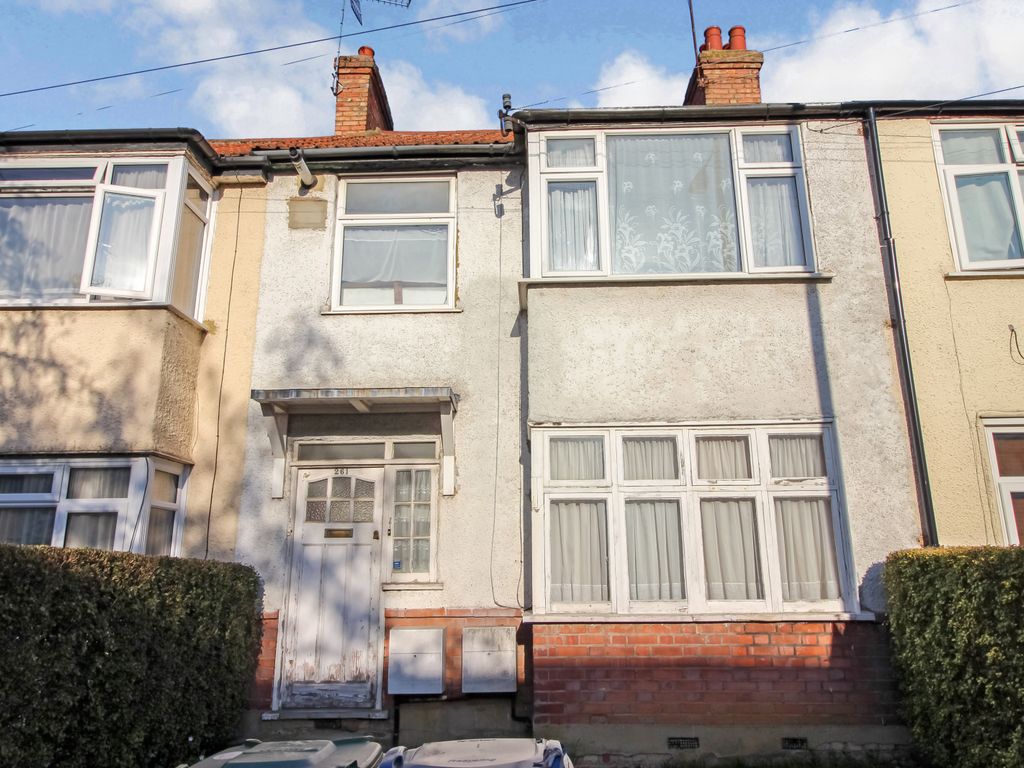 1 bed for sale in Byron Road, Wealdstone, Harrow HA3, £