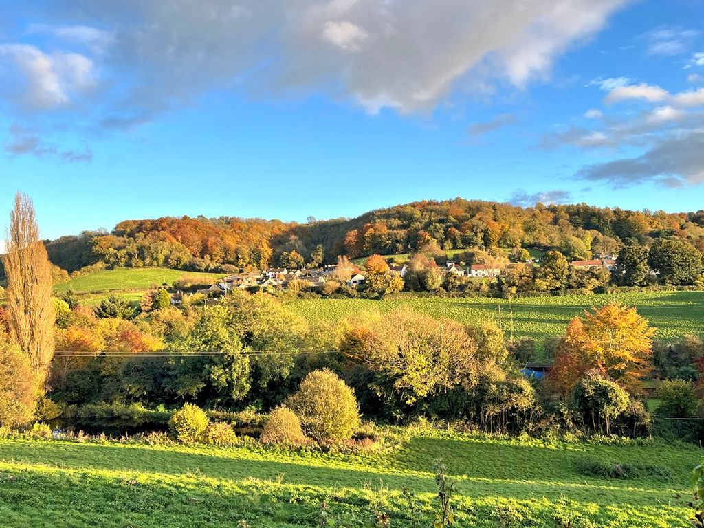 3 bed bungalow for sale in Holywell Road, WottonUnderEdge GL12, £