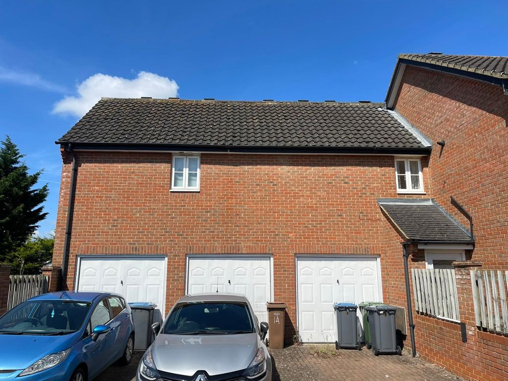 1 bed link detached house to rent in Cox Close, Ipswich IP5, £900 pcm