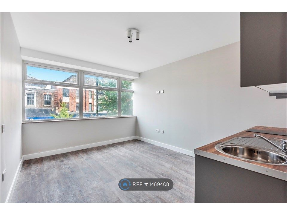 Studio to rent in South Street, Romford RM1 Zoopla
