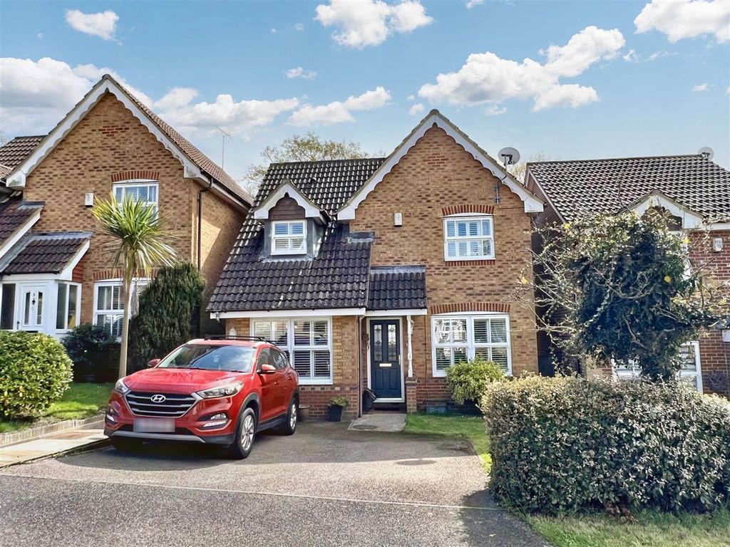 3 bed detached house for sale in Shipley Mill Close, Stone Cross