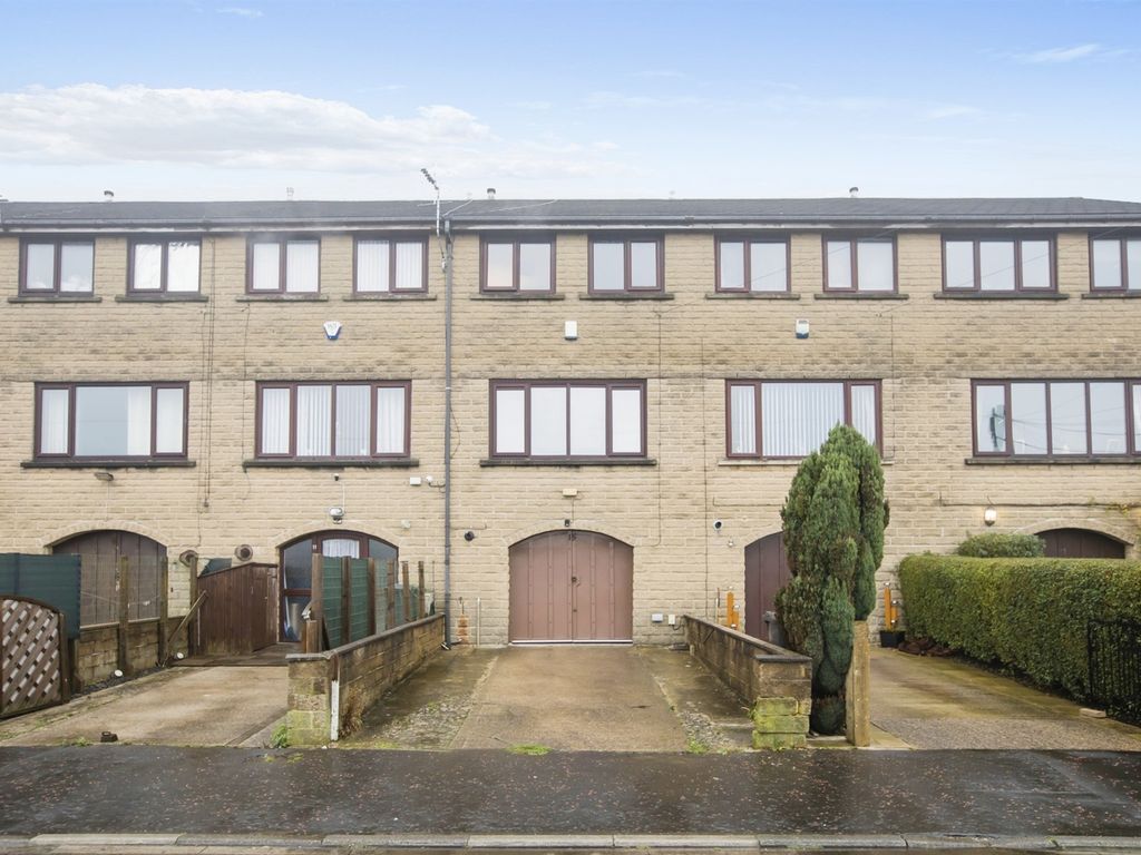 Blaithroyd Lane, Southowram, Halifax HX3  