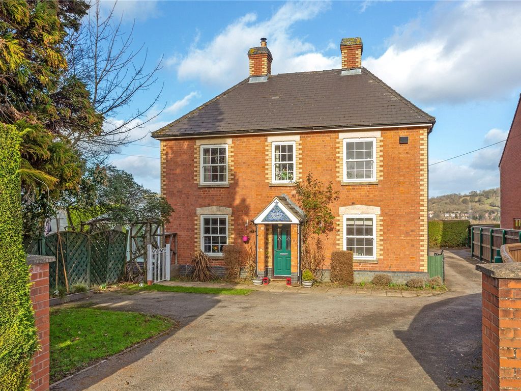 5 bed detached house for sale in Bath Road, Leonard Stanley, Stonehouse