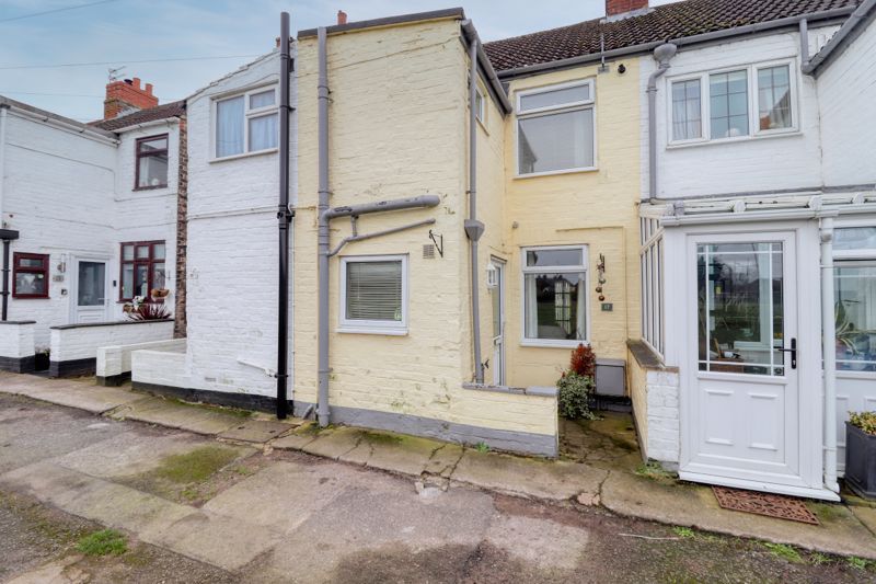 2 bed terraced house for sale in Old Row, BurtonUponStather