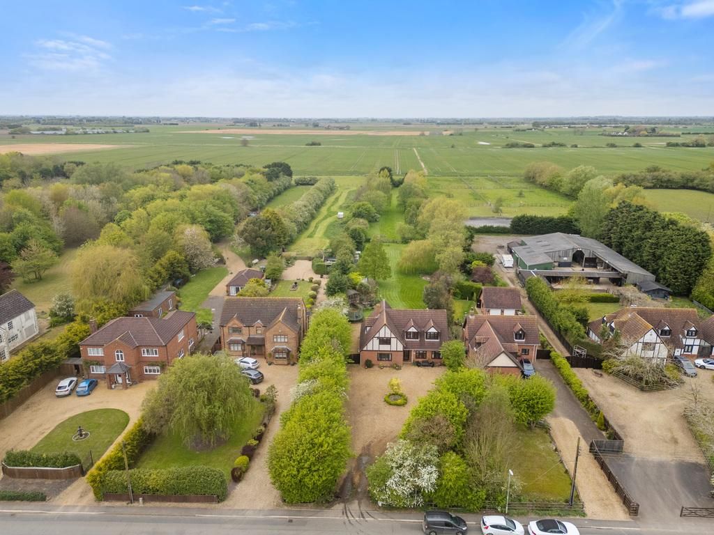 4 bed detached house for sale in Broadgate, Sutton St Edmund, Spalding