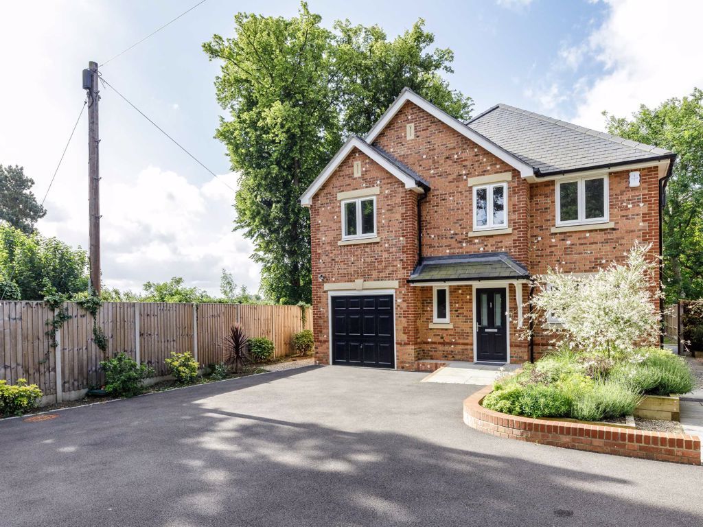 4 bed detached house to rent in Lower Hampton Road, SunburyOnThames